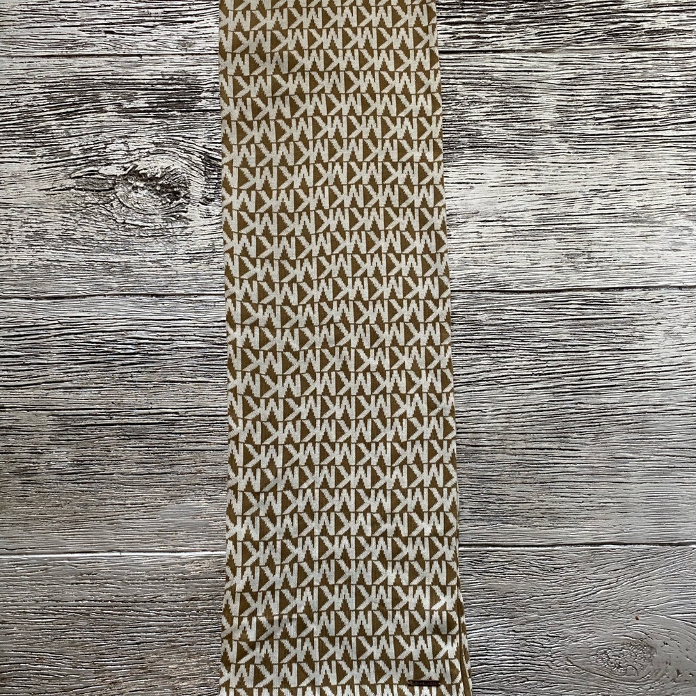 Michael Kors MK Logo Knit Scarf - Tan - Picture 4 of 5